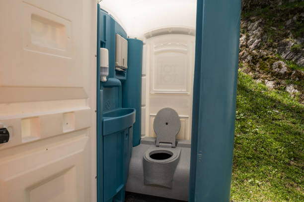 Best Emergency porta potty rental  in Plover, WI
